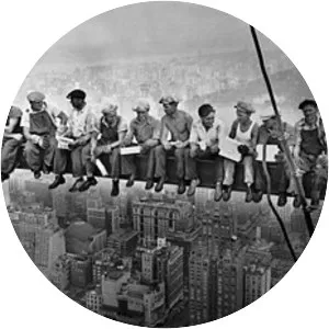 Lunch atop a Skyscraper - 