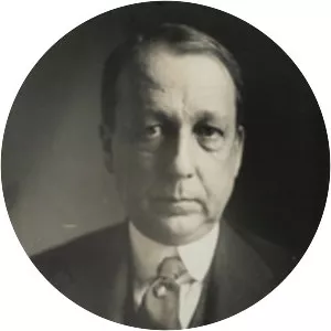 Luther W. Mott