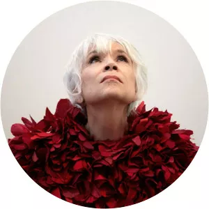 Luzene Hill - Artist