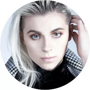 Lynn Gunn