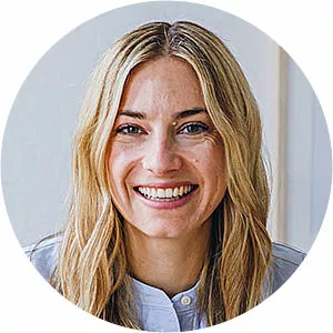 Lynn Hoefer - Author