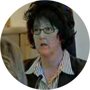 Lynn Noojin photograph