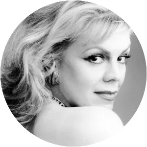 Lyubov Kazarnovskaya