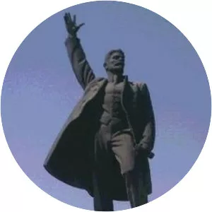 Məşədi Əzizbəyovun heykəli - 