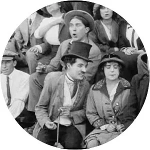 Mabel at the Wheel - 1914 ‧ Black and white/Indie film ‧ 18 mins