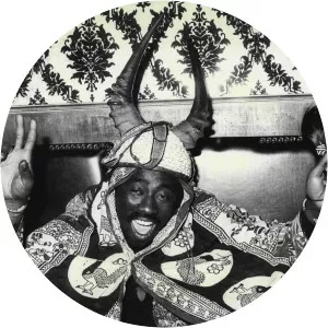 Mac Tontoh - Musical artist