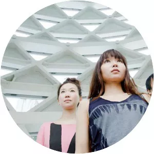 Macdonald Duck Eclair - Band