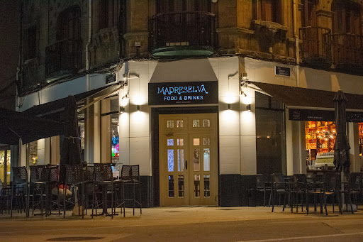 Madreselva Foods and Drinks Mieres - Restaurant