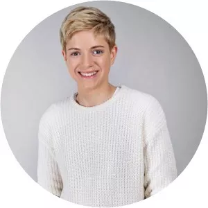 Mae Martin - Canadian comedian