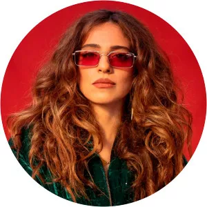 Magi Hikri - Musical artist