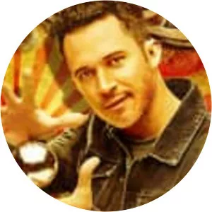 Magic for Humans - 2018 ‧ Reality ‧ 2 seasons