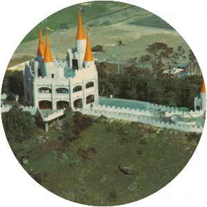 Magic Mountain, Nobby Beach