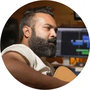 Mahaan with 6 Strings