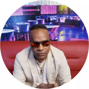 Mahendra Ramkellawan - Singer