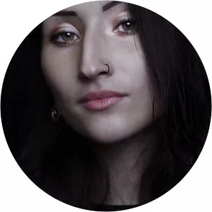 Maiara Azuna - Musical artist