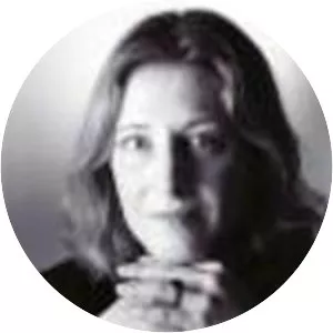 Mairi Mackinnon - Author