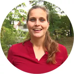 Maja Scarlett Wallstein