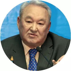 Maksut Narikbaev