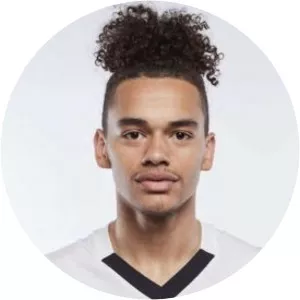 Malachi Poindexter - Basketball player