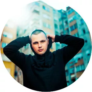 Mali Mire - Musical artist