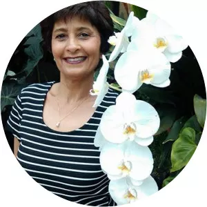 Malini Johar Schueller