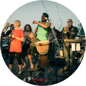 Mama Longhorn - Musical artist