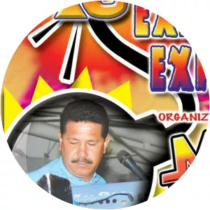 inseparables show mani colash