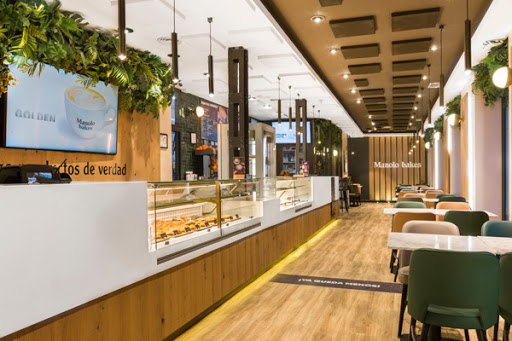 Manolo Bakes - Cafe