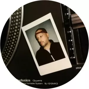 ManooZ - Musical artist