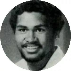 Manu Tuiasosopo - American football player