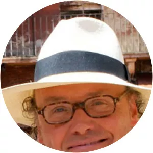 Marcel Bayer - Author