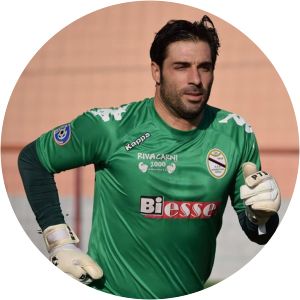 Marco Manis - Football player