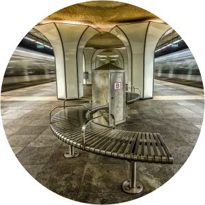 Marconiplein metro station