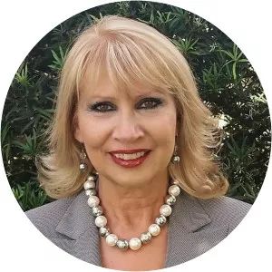 Mari Tere Rojas - Politician