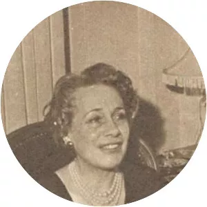 María Flora Yáñez