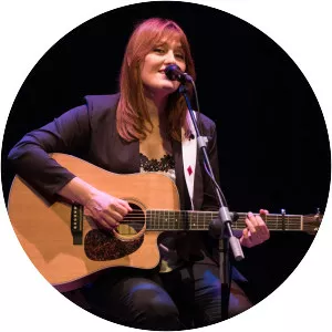 María José Hernández - Singer-songwriter