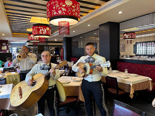 Mariachi Estrellas de Madrid