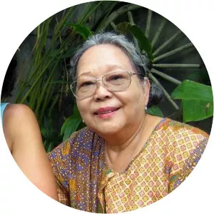 Marie-Claire Lintang photograph