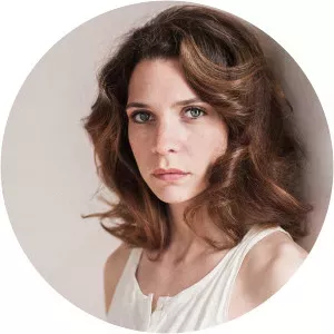 Marie Hennerez - Actress