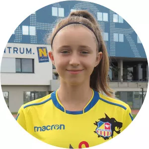 Mariella Falkensteiner - Football player