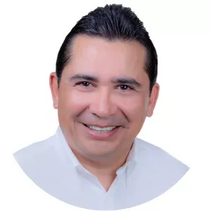 Mario Rafael Llergo Latournerie