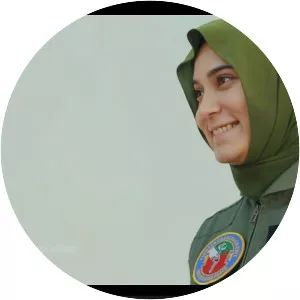 Marium Mukhtiar - Pakistani fighter pilot