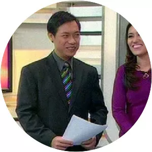 Mariz Umali - News anchor