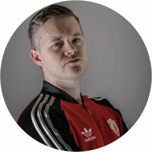 Mark Goldbridge - YouTuber