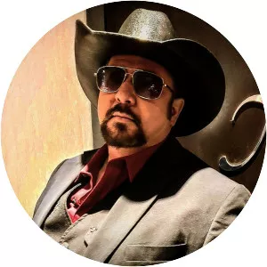 Mark Gus Scott - Singer