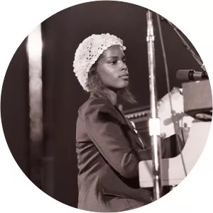 Mary McCreary - Singer ‧ Leon Russell's ex-wife