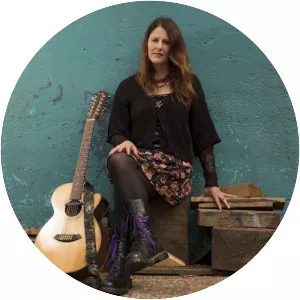 Mary Zoo - Musical artist