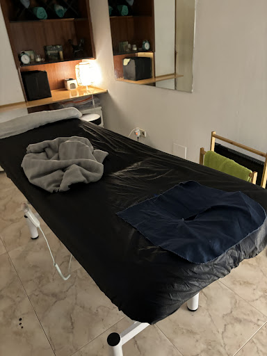 massage 4 pilgrims - massage Santiago de Compostela - Massage therapist in Santiago, Spain