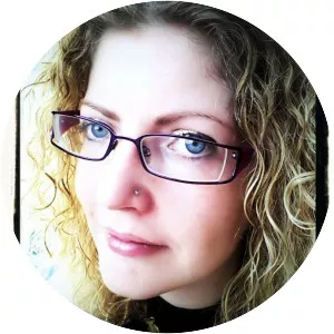 Maura McHugh - Author