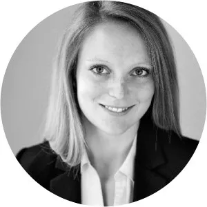 Maureen Schulze - Richard M. Schulze's wife